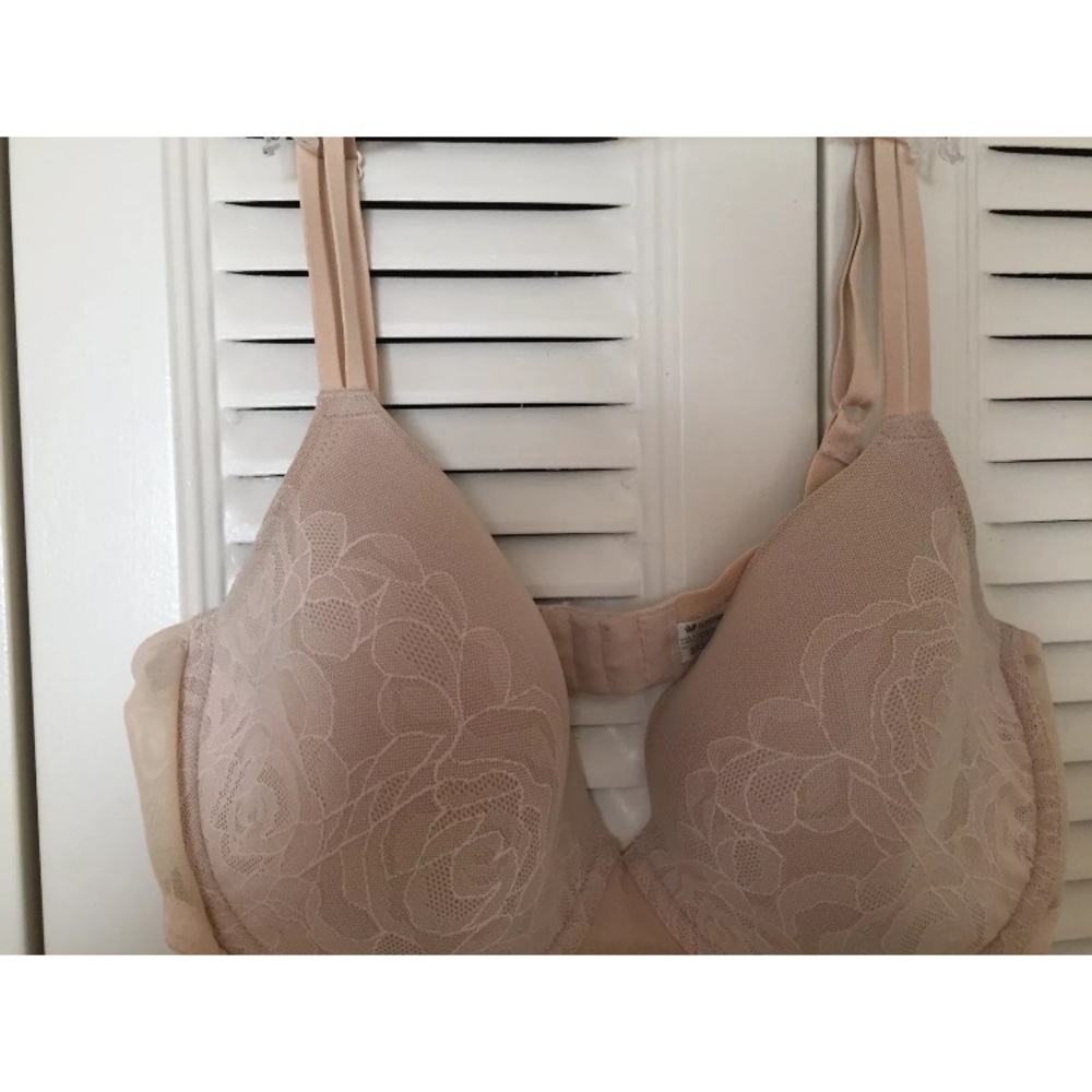 WACOAL Lace Embrace Underwire Bra Beige  36DDD